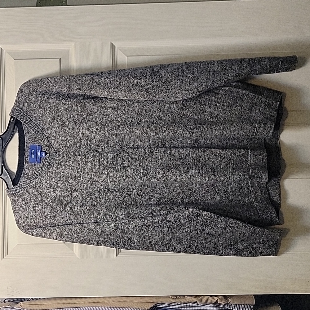 Mens sweater. Size Large